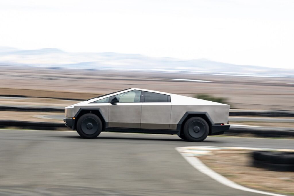 تسلا سایبرتراک