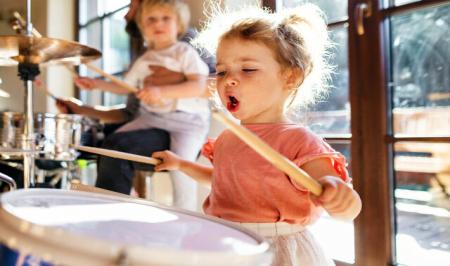 با این روش شاد از آلزایمر در امان می مانید