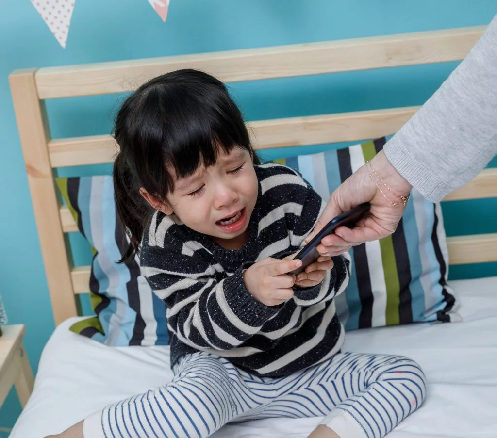 روان پریشی کودکان و گوشی هوای موبایل