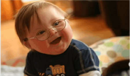 چرا برخی از کودکان به عقب ماندگی ذهنی دچار می شوند؟/ روش درمان و رفتار با این بیماران