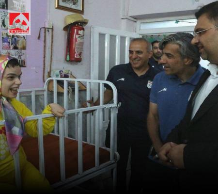 اقدام خیرخواهانه ملی‌پوشان فوتسال قبل از پرواز به ازبکستان + عکس