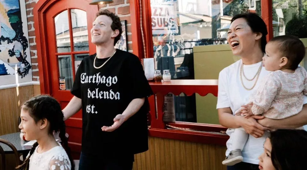 تی‌شرت‌های مارک زاکربرگ