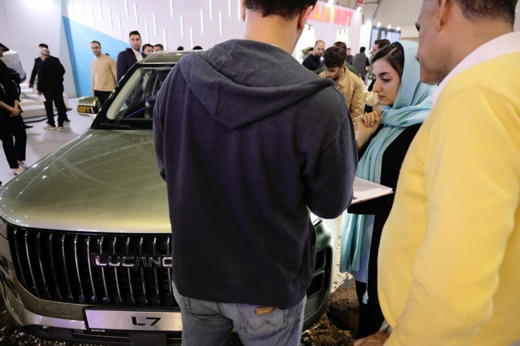 1731078940 956 درخشش لوکانو؛ استقبال بی‌نظیر از محصولات تازه در نمایشگاه ماشین