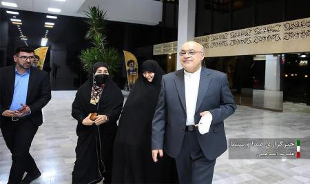 سفیر مجروح ایران با همسرش در صداوسیما + عکس