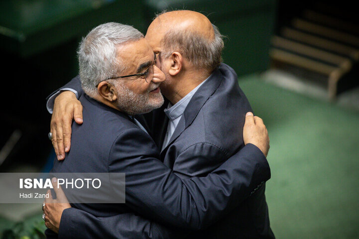 دیده بوسی سال نویی نمایندگان مجلس در صحن علنی تصاویر دانستنی