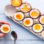 زرده تخم‌مرغ: منبع غنی لوتئین و گزانتین برای سلامت چشم