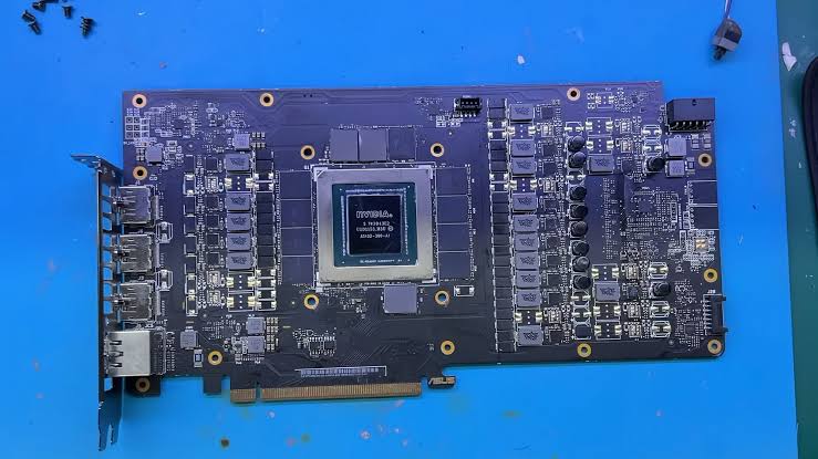 فروش RTX 4090 با تراشه پلاستیکی!_دانستنی 4 کارت گرافیک RTX 4090 فیک